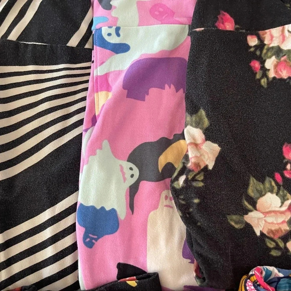 Lot of little girl sized S/M Lularoe leggings~ 12 pairs - Picture 5 of 5